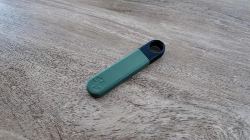 s-l500-261.webp Mini Magnetic Screwdriver with Bit Storage | EDC Pocket Tool